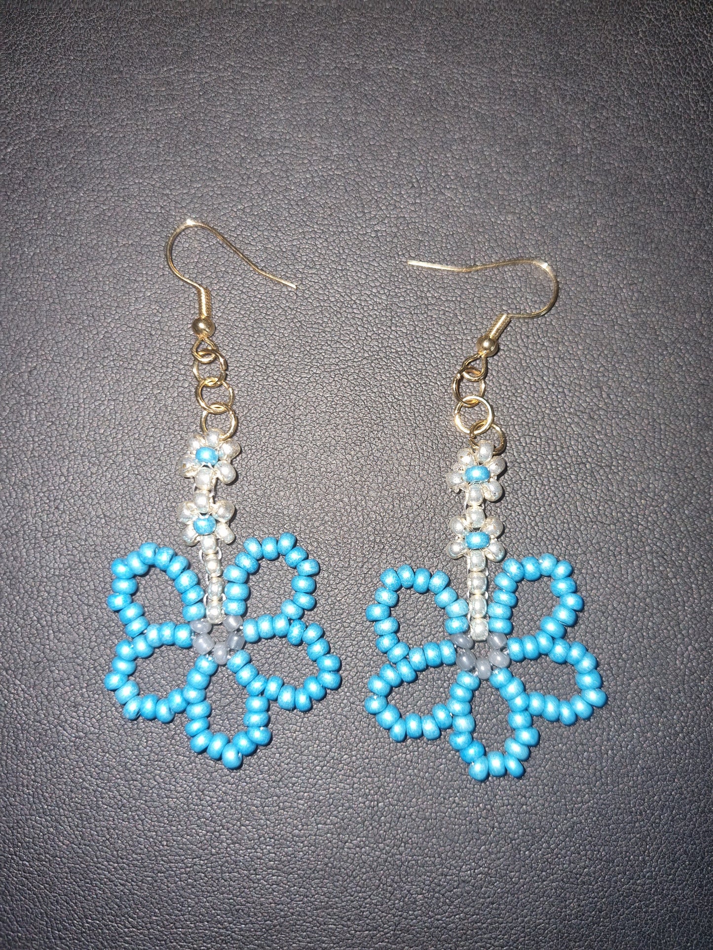 Boucles d'oreilles perles . Crochets acier inoxydable