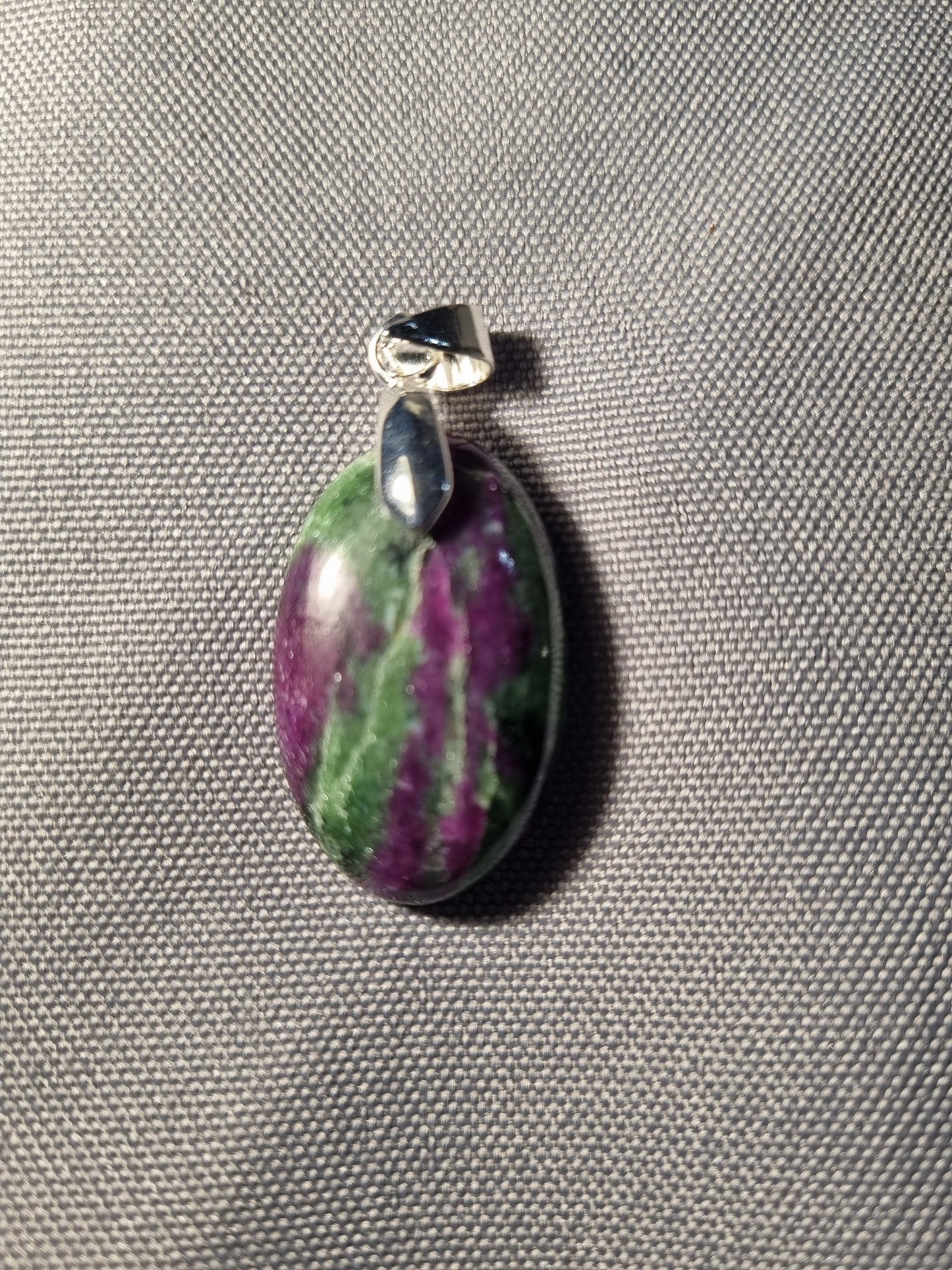 Zoisite à ribis 27mm par 17mm