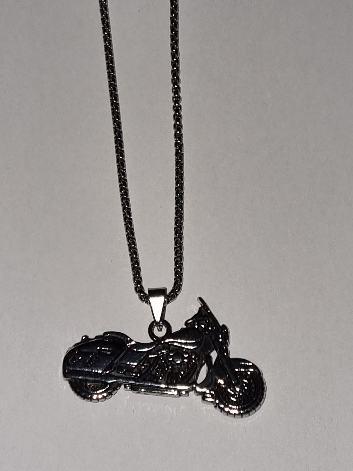 Pendentif pour homme. Moto