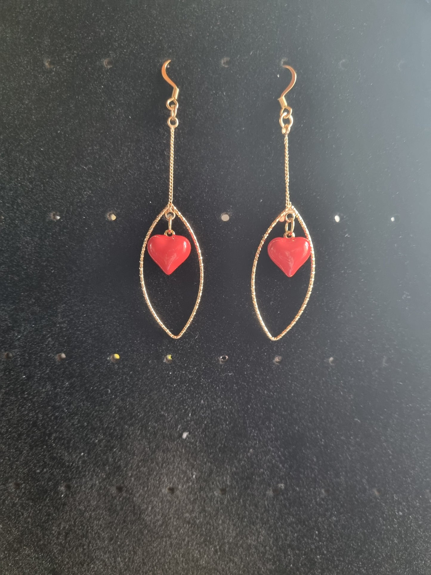 Boucles d'oreilles fantaisie cœurs rouge