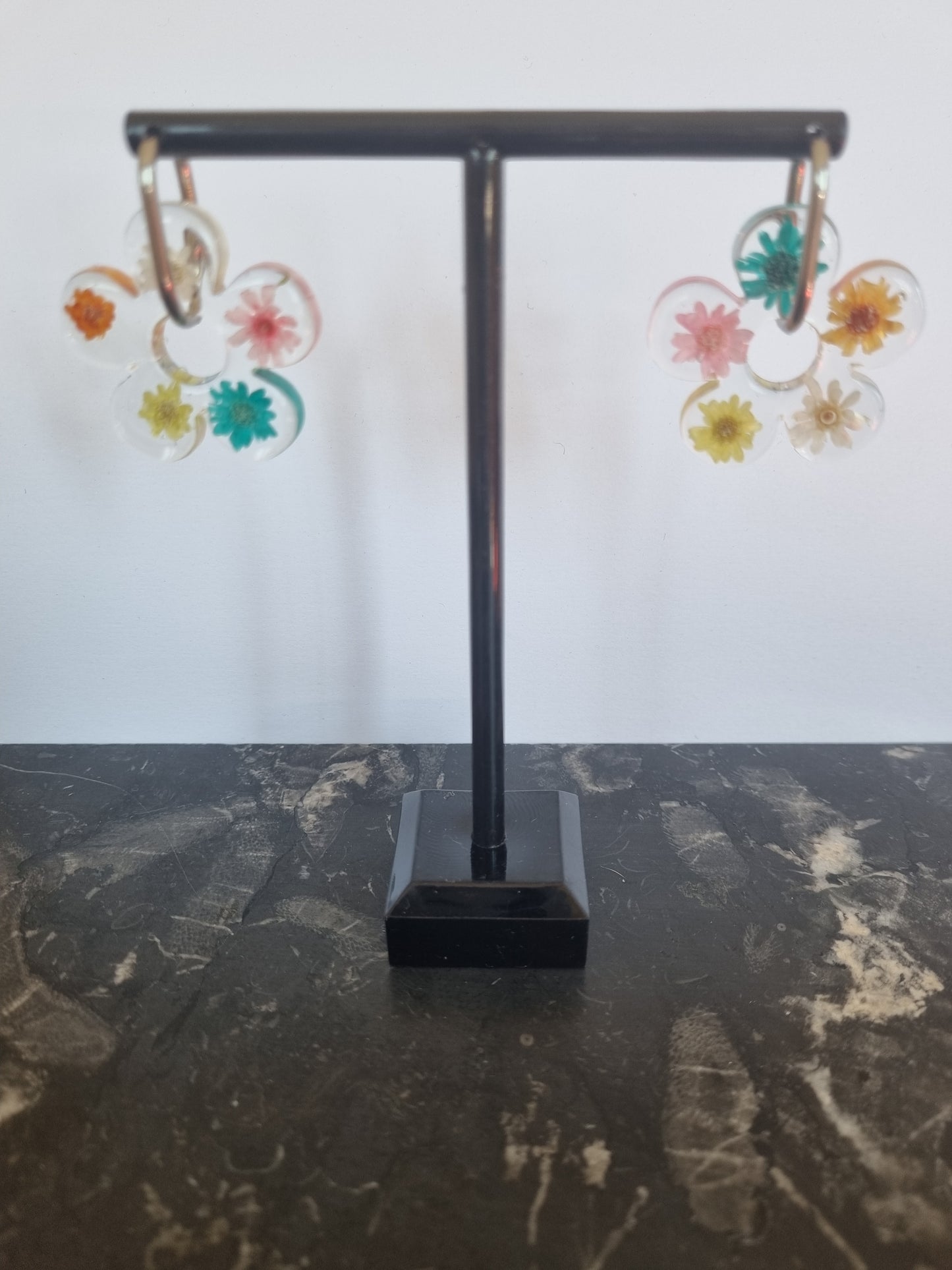 Boucles d'oreilles résine fleurs séché