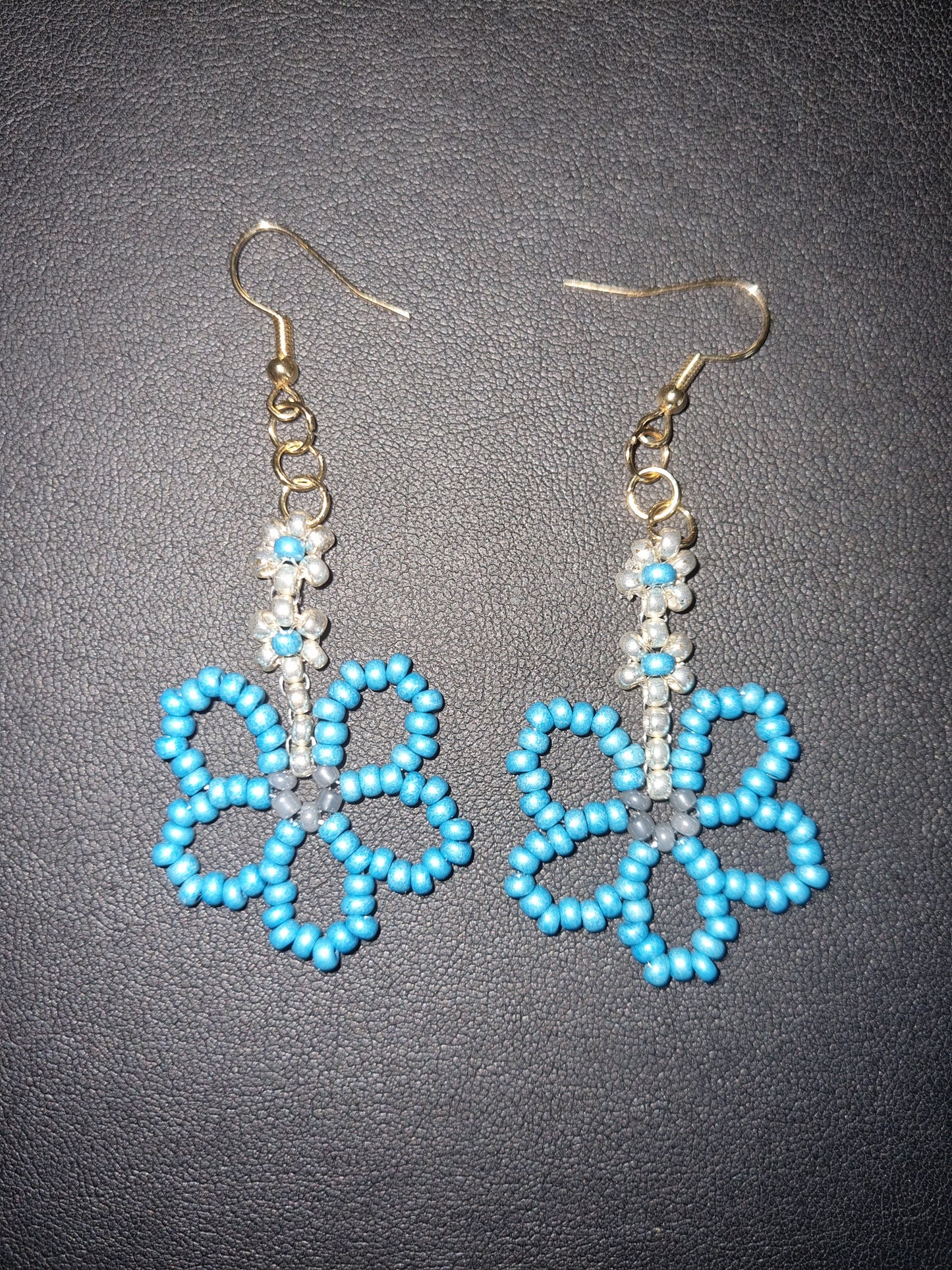 Boucles d'oreilles perles . Crochets acier inoxydable