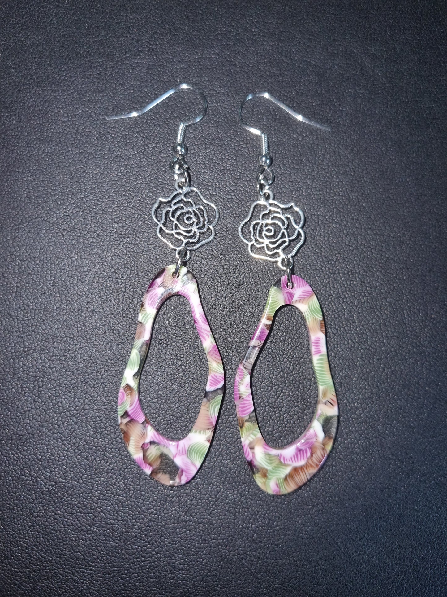 Boucles originales rose violet vert