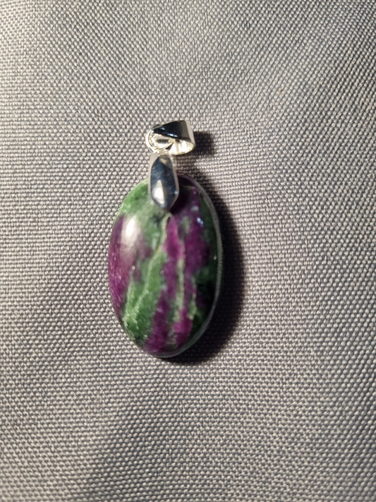 Zoisite à ribis 27mm par 17mm