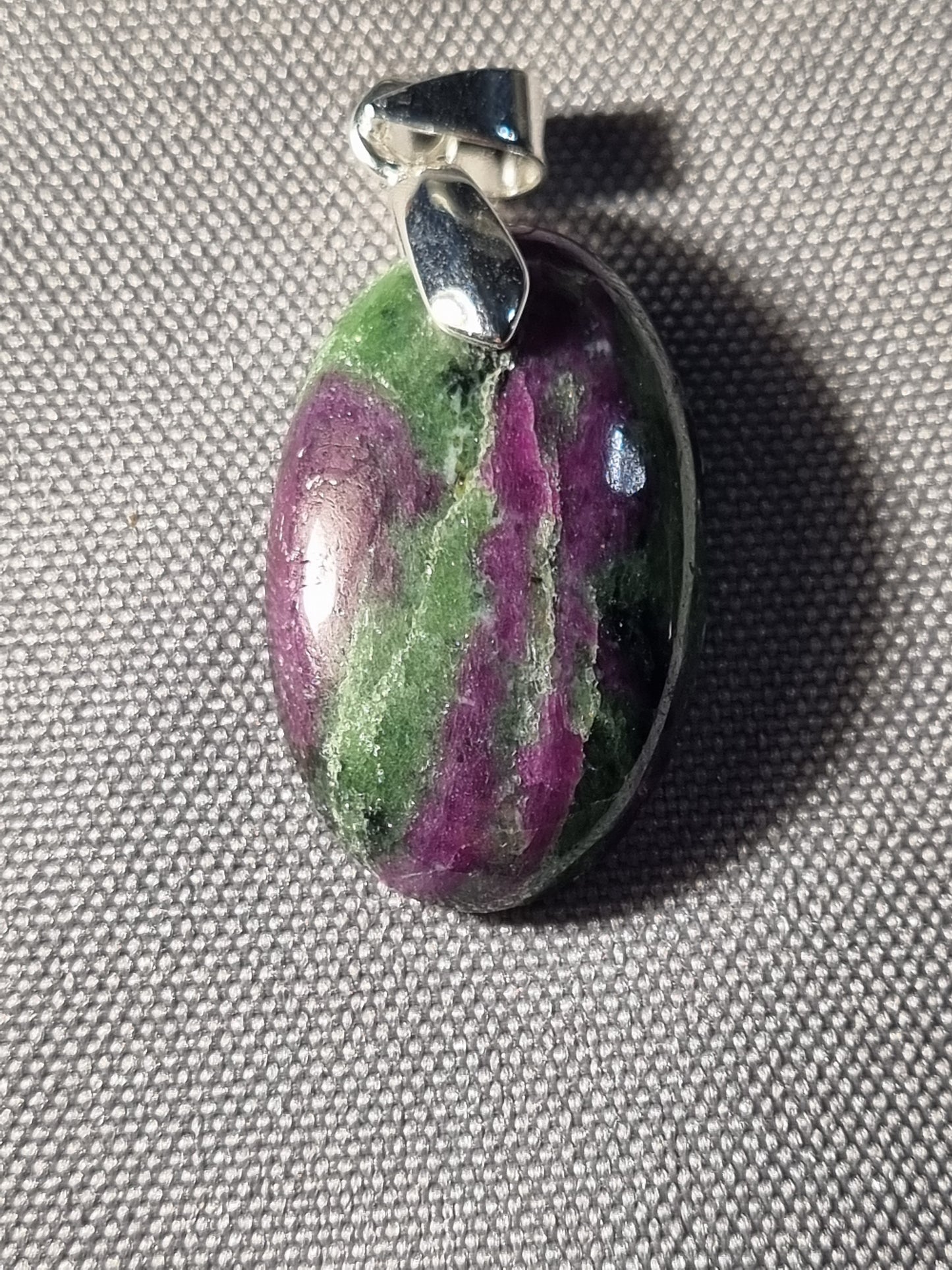 Zoisite à ribis 27mm par 17mm