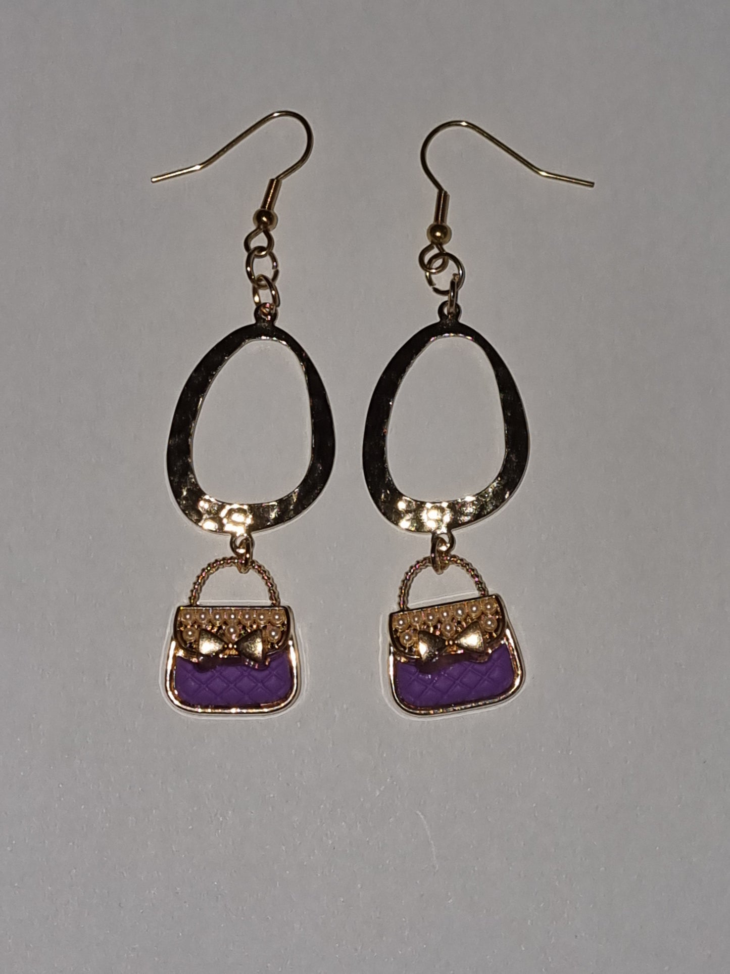 Boucles d'oreilles fantaisie petits sacs violet