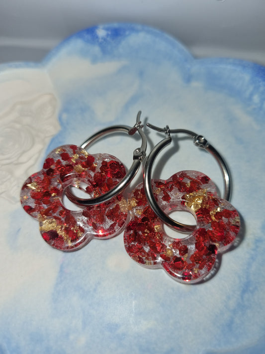 Boucles d'oreilles fantaisie pampilles résine et paillettes, créoles acier inoxydable.