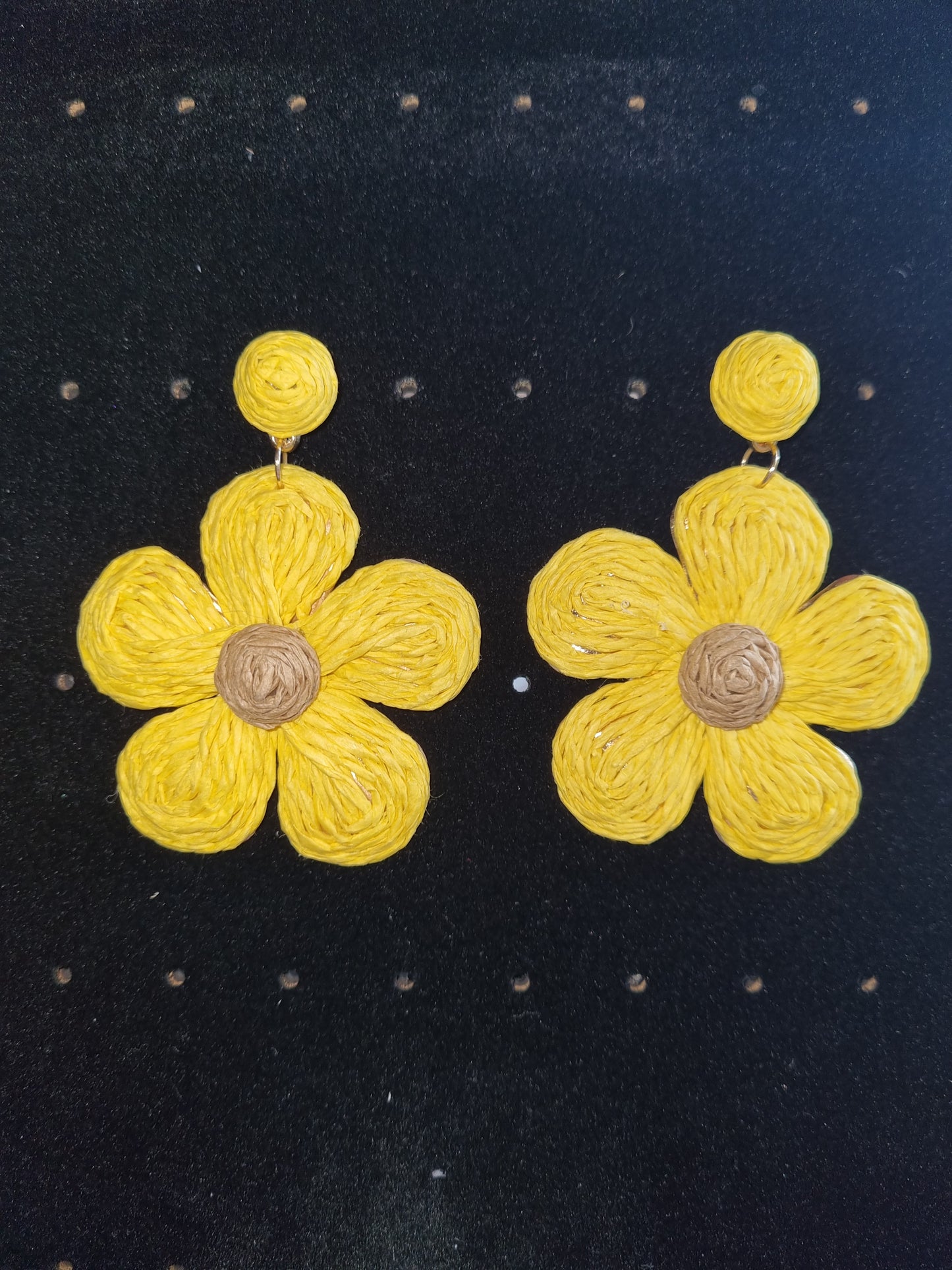 Boucles d'oreilles fantaisie macramé 5cm et demi