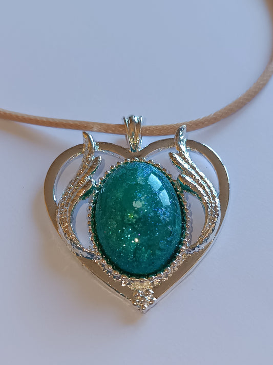 Pendentif original forme cœur.