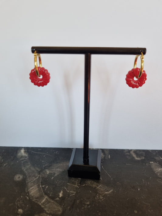 Boucles d'oreilles polymère et résine uv rouge petites fleurs
